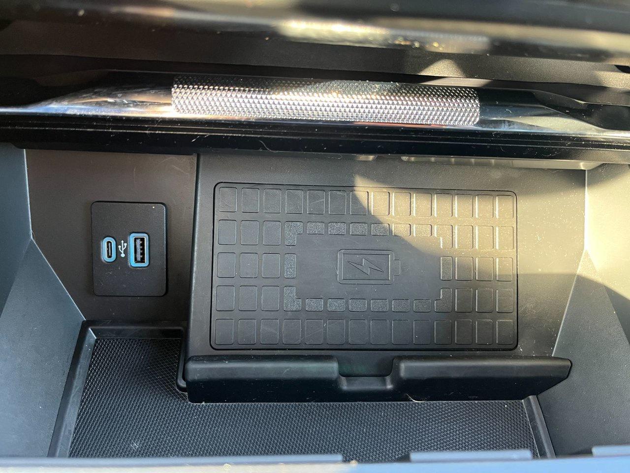 2022 Ford F-150 Lariat 4WD SuperCrew 5.5' Box Photo