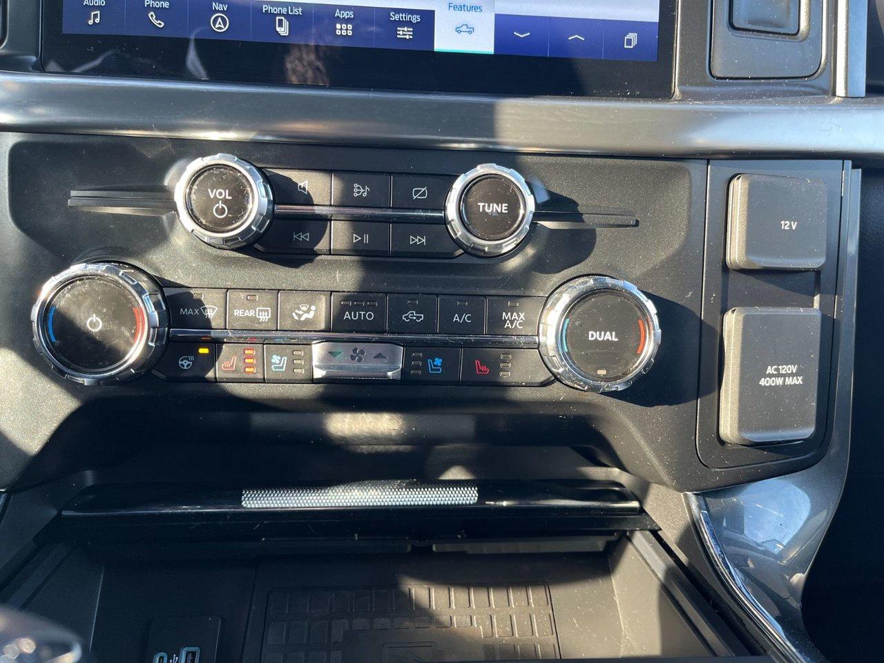 2022 Ford F-150 Lariat 4WD SuperCrew 5.5' Box Photo