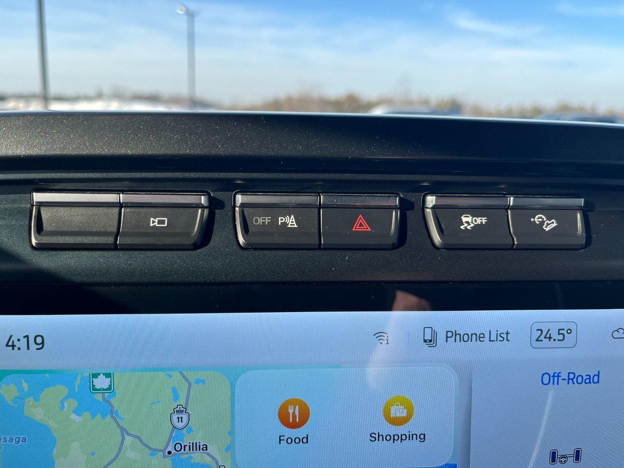 2022 Ford F-150 Lariat 4WD SuperCrew 5.5' Box Photo