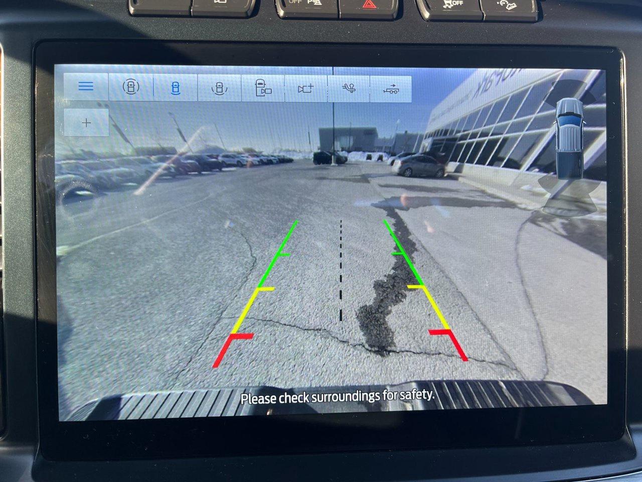 2022 Ford F-150 Lariat 4WD SuperCrew 5.5' Box Photo