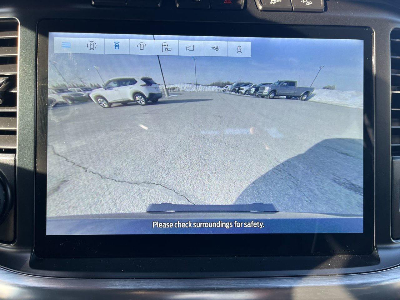 2022 Ford F-150 Lariat 4WD SuperCrew 5.5' Box Photo