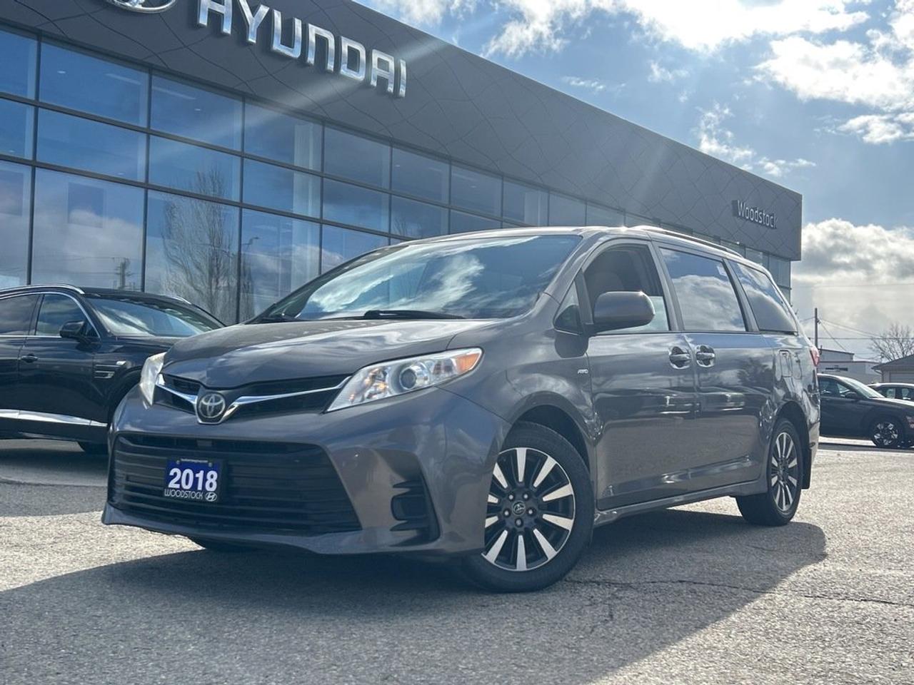 2018 Toyota Sienna LE AWD 7-Passenger V6 Photo