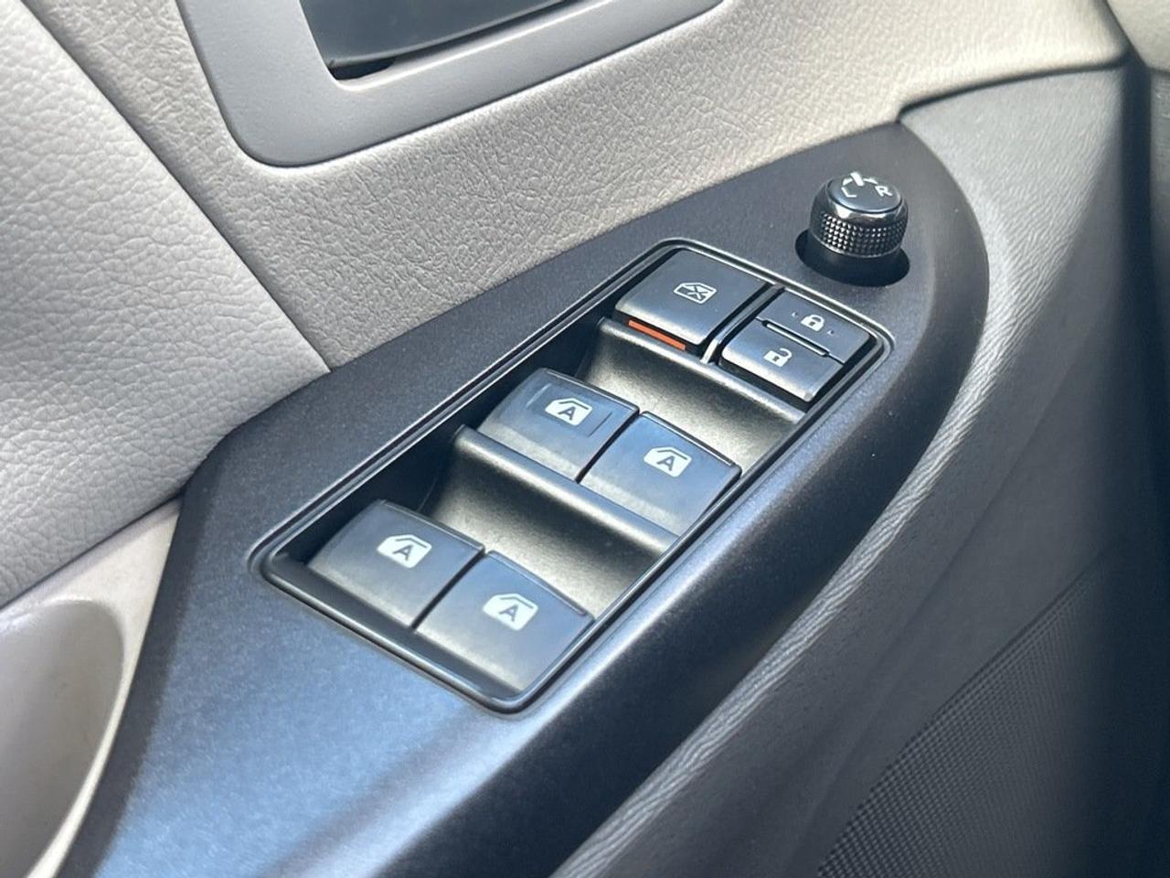 2018 Toyota Sienna LE AWD 7-Passenger V6 Photo