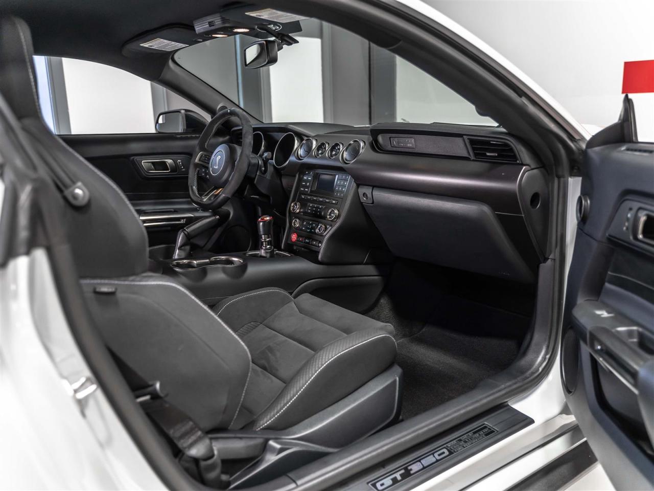 2016 Ford Mustang SHELBY GT350|6SPD|REAR CAM|RECARO|PERF EXHAUST|BREMBO|LOADED Photo