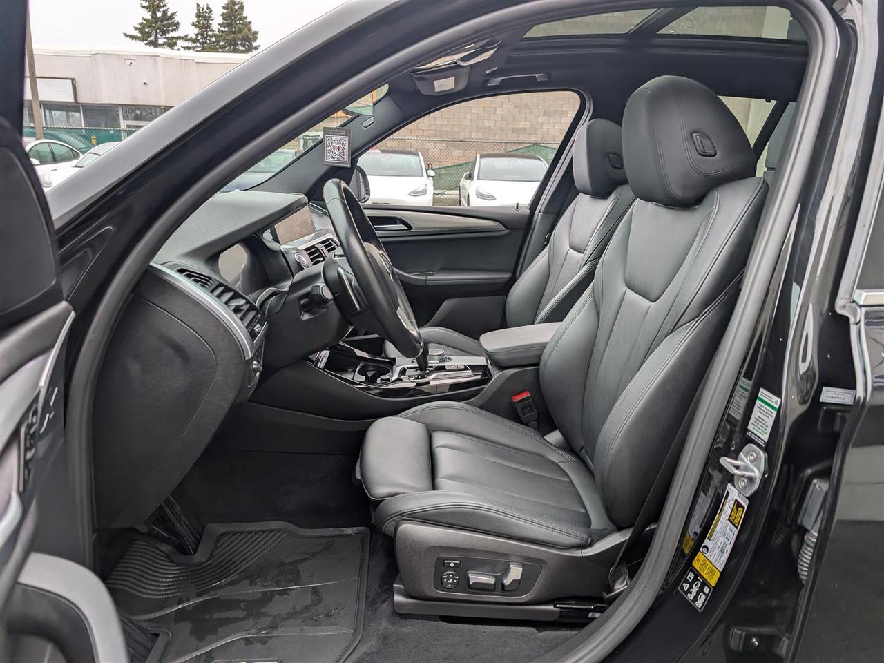 2020 BMW X3 XDRIVE30I - NAVI - PANO ROOF - TECH FEATURES Photo