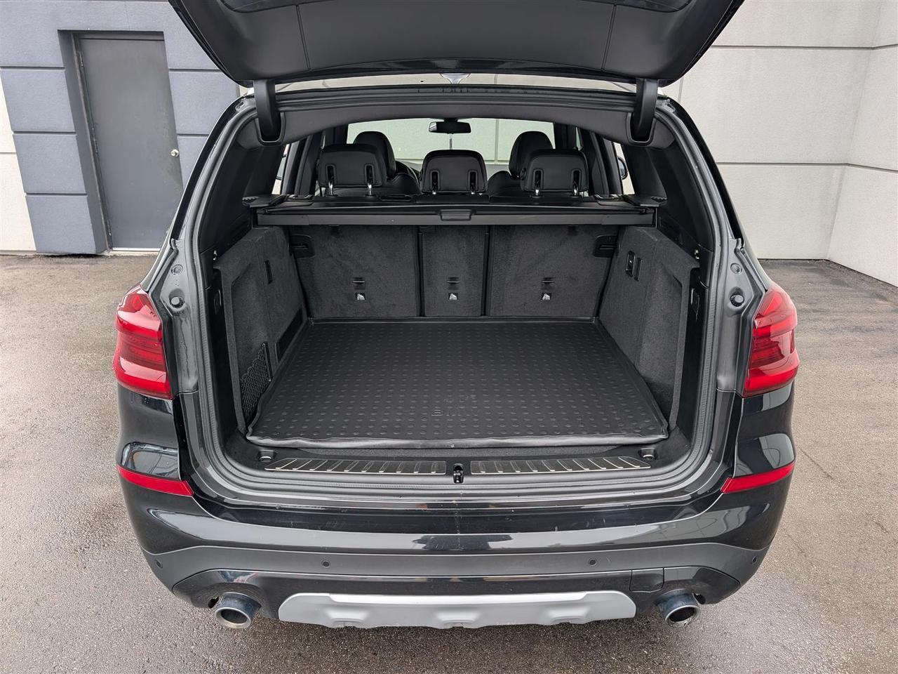 2020 BMW X3 XDRIVE30I - NAVI - PANO ROOF - TECH FEATURES Photo