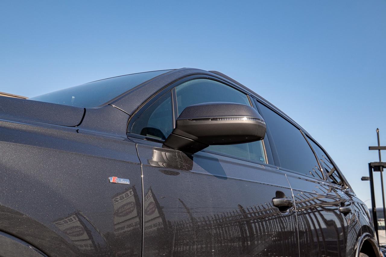 2022 Audi Q7 KOMFORT S-LINE QUATTRO | CLEAN CARFAX | 7 PASS | N Photo4