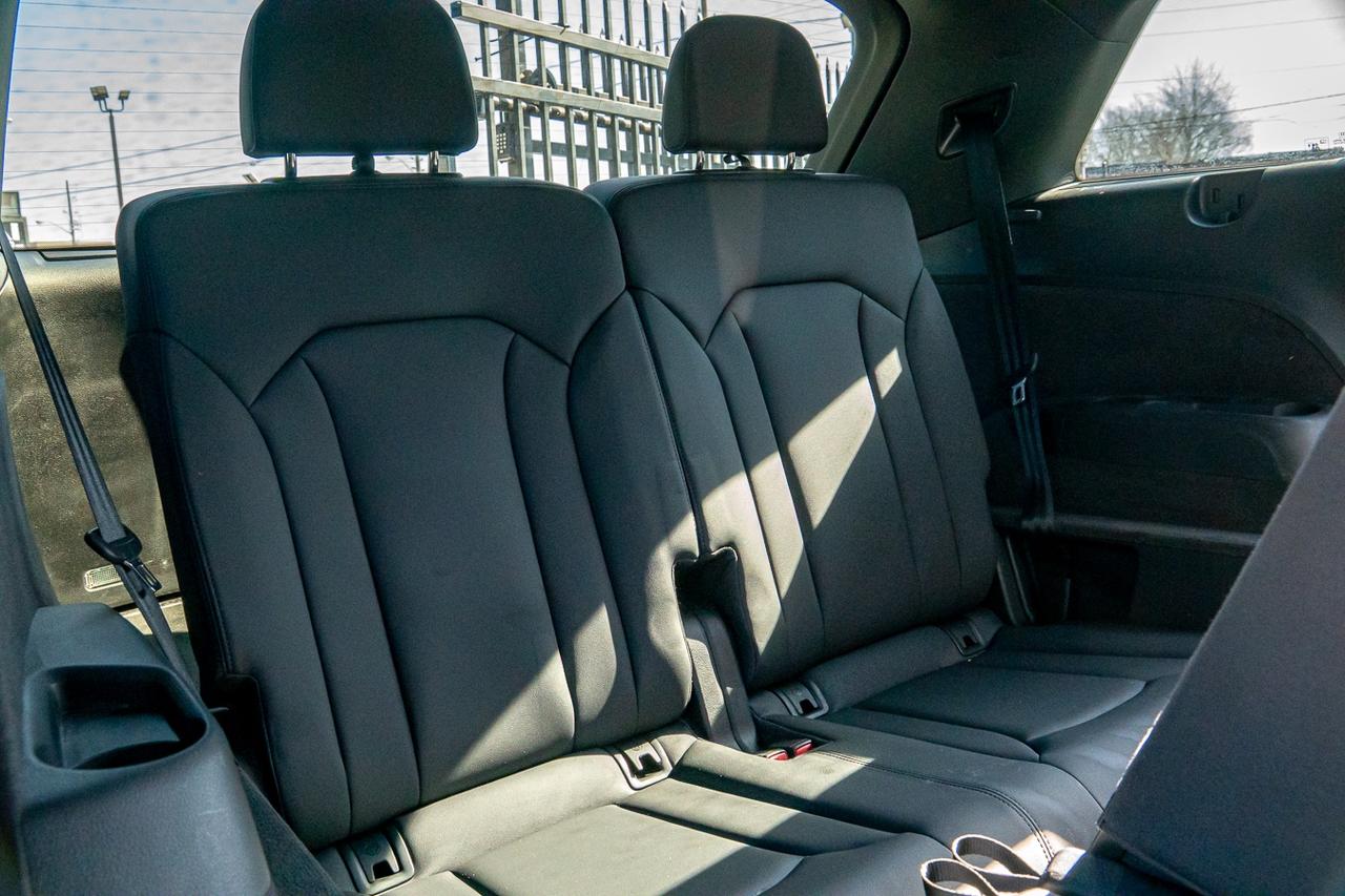 2022 Audi Q7 KOMFORT S-LINE QUATTRO | CLEAN CARFAX | 7 PASS | N Photo