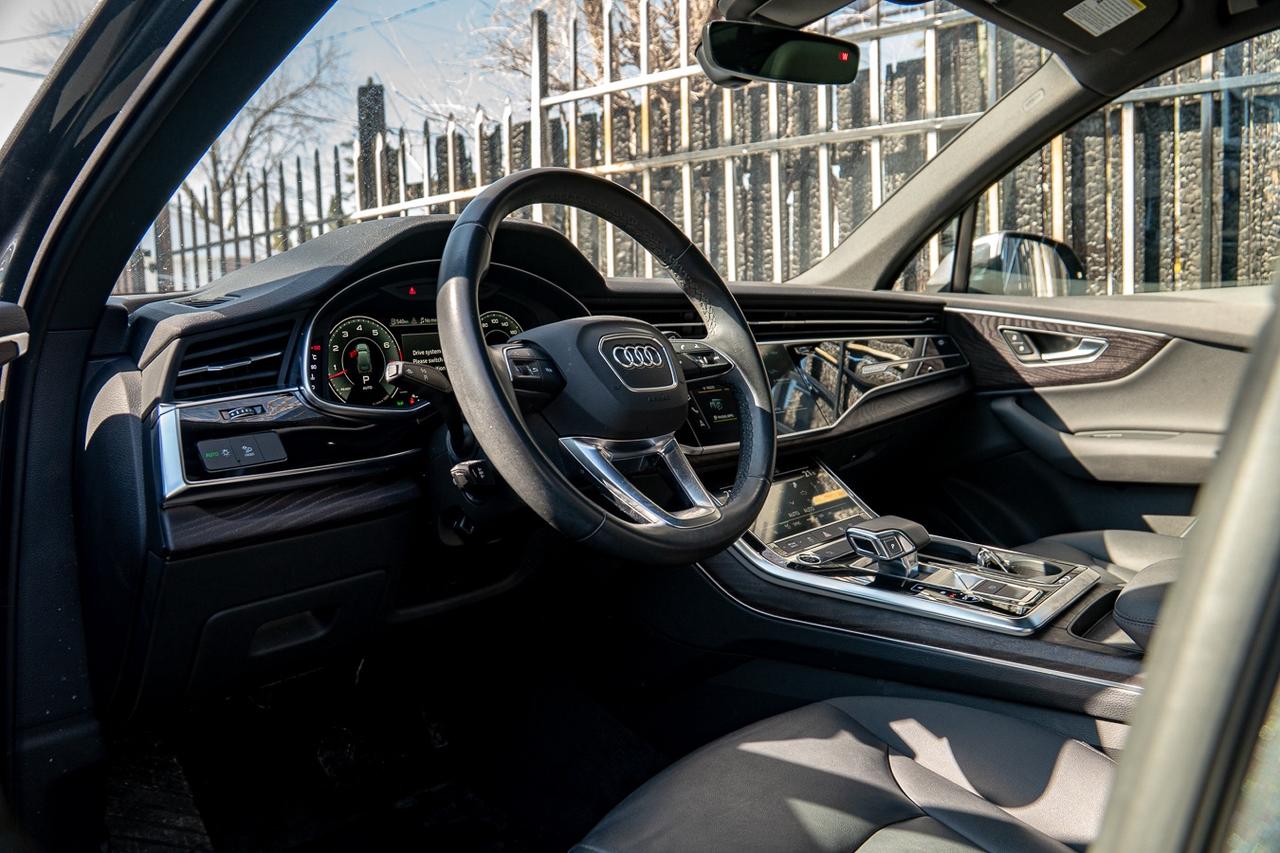 2022 Audi Q7 KOMFORT S-LINE QUATTRO | CLEAN CARFAX | 7 PASS | N Photo