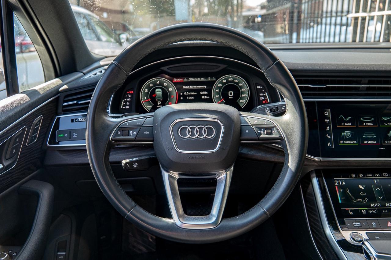 2022 Audi Q7 KOMFORT S-LINE QUATTRO | CLEAN CARFAX | 7 PASS | N Photo