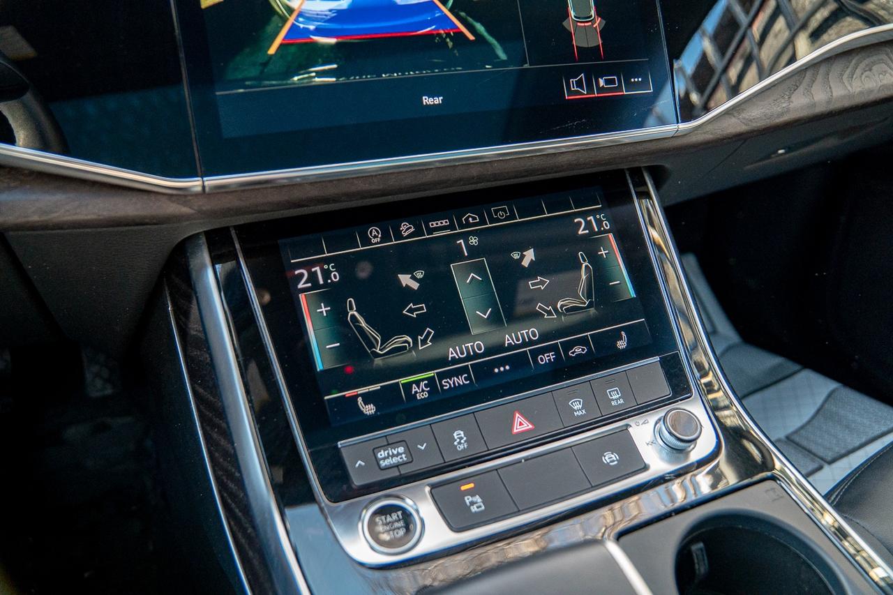 2022 Audi Q7 KOMFORT S-LINE QUATTRO | CLEAN CARFAX | 7 PASS | N Photo