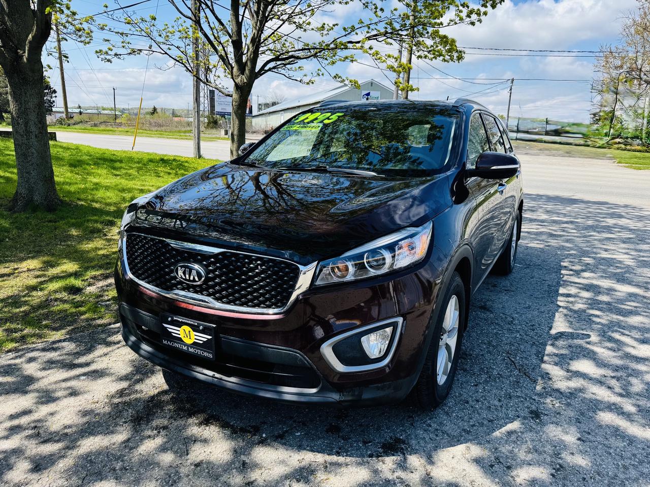 2016 Kia Sorento LX - NO ACCIDENTS - ONE OWNER Photo0