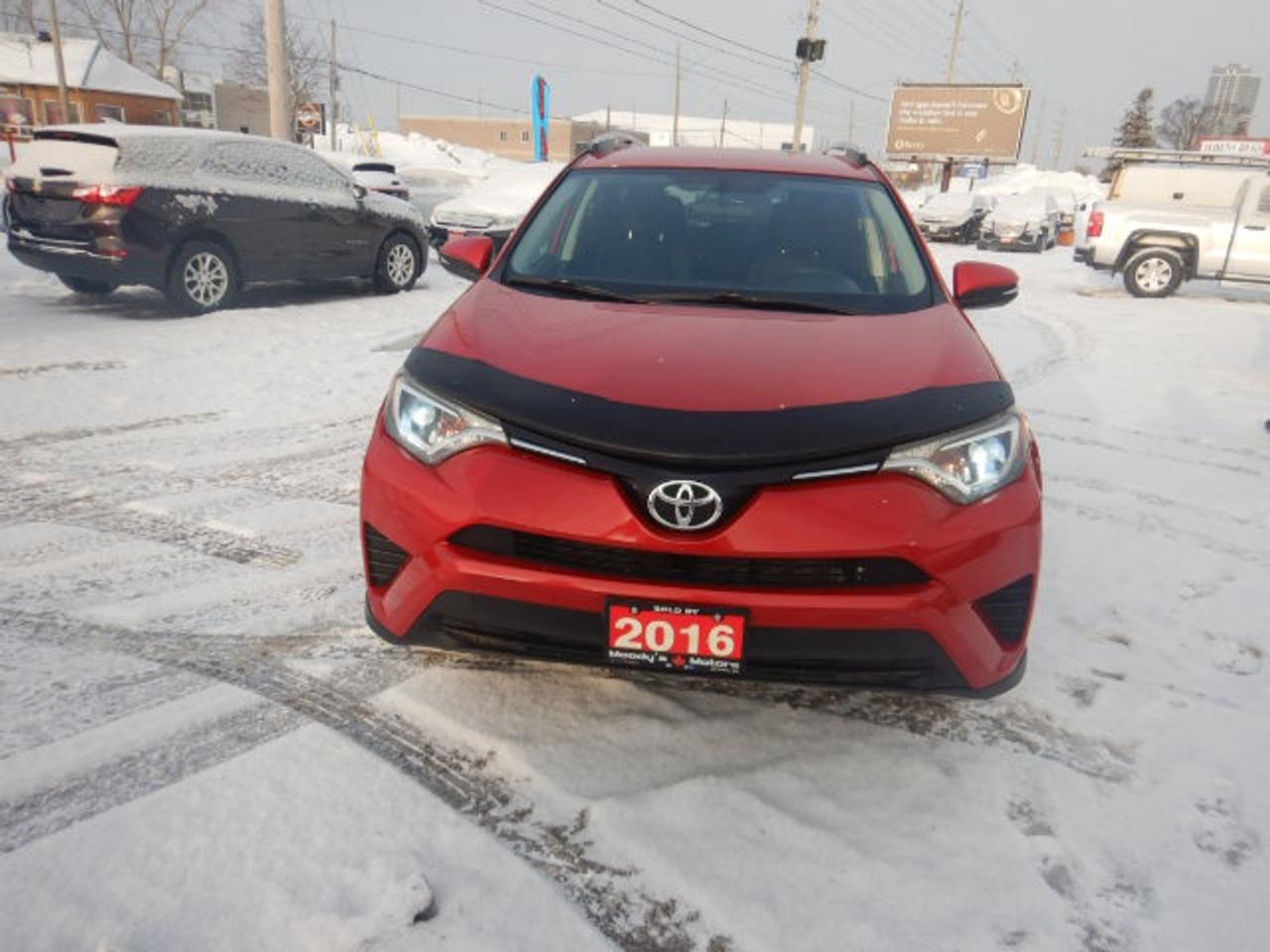2016 Toyota RAV4 LE Photo
