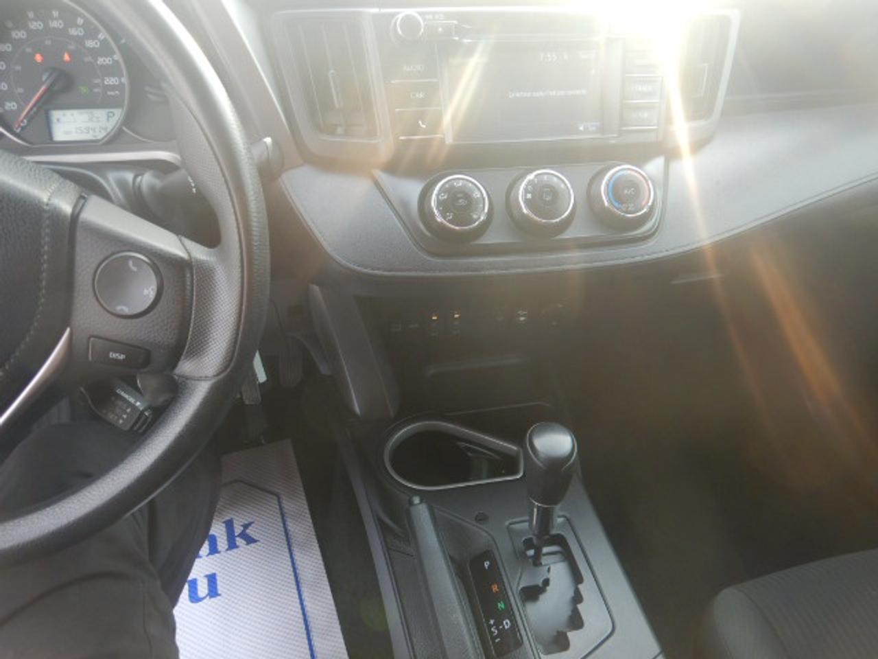 2016 Toyota RAV4 LE Photo