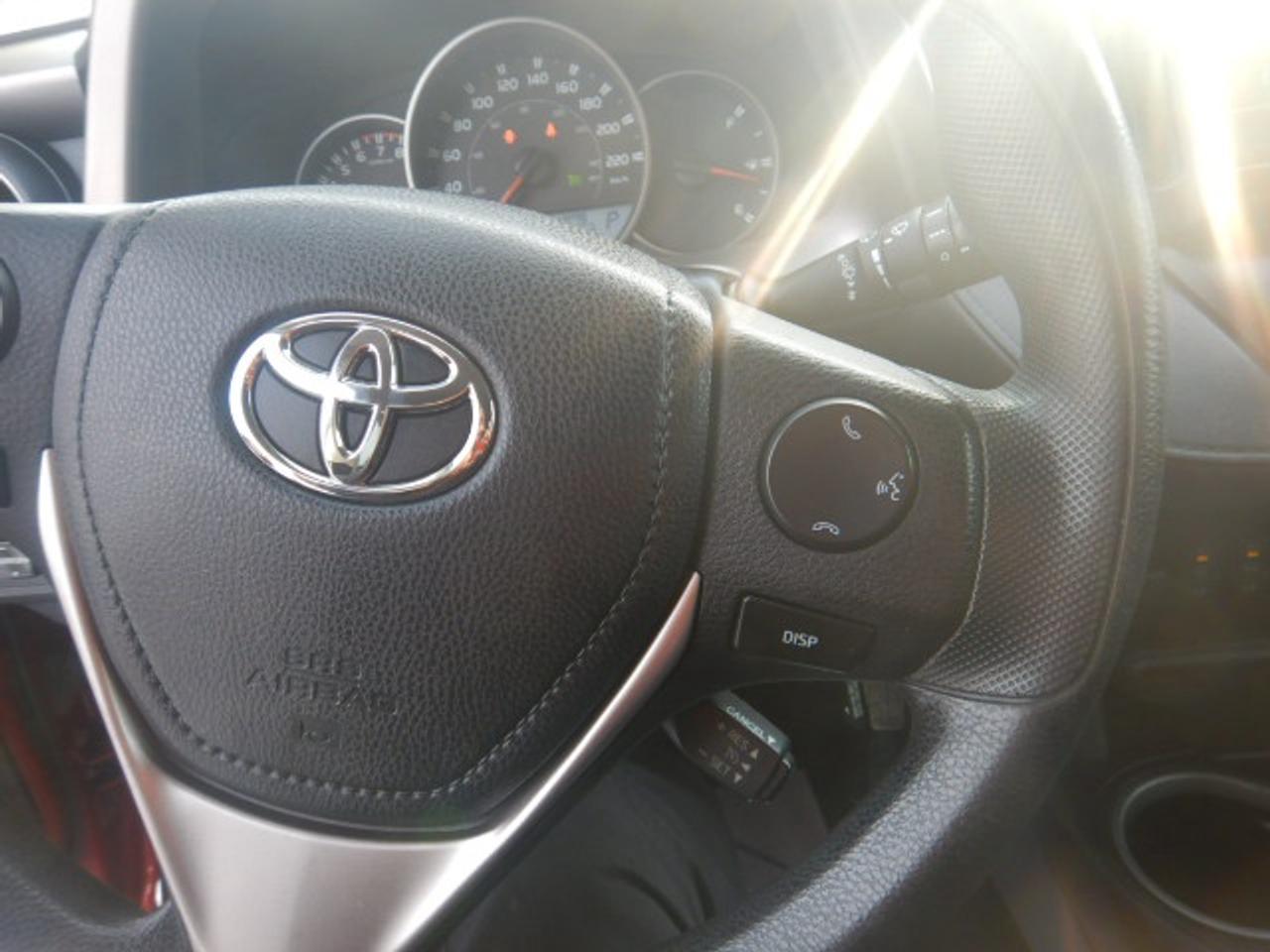 2016 Toyota RAV4 LE Photo