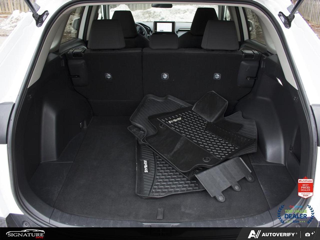 2024 Toyota RAV4 LE AWD No Accident Carplay Lane Assist BSM Photo