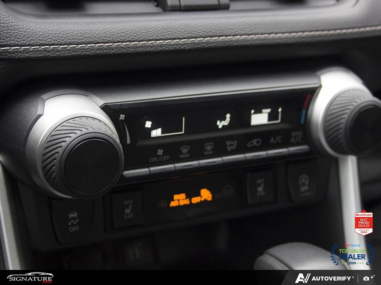 2024 Toyota RAV4 LE AWD No Accident Carplay Lane Assist BSM Photo