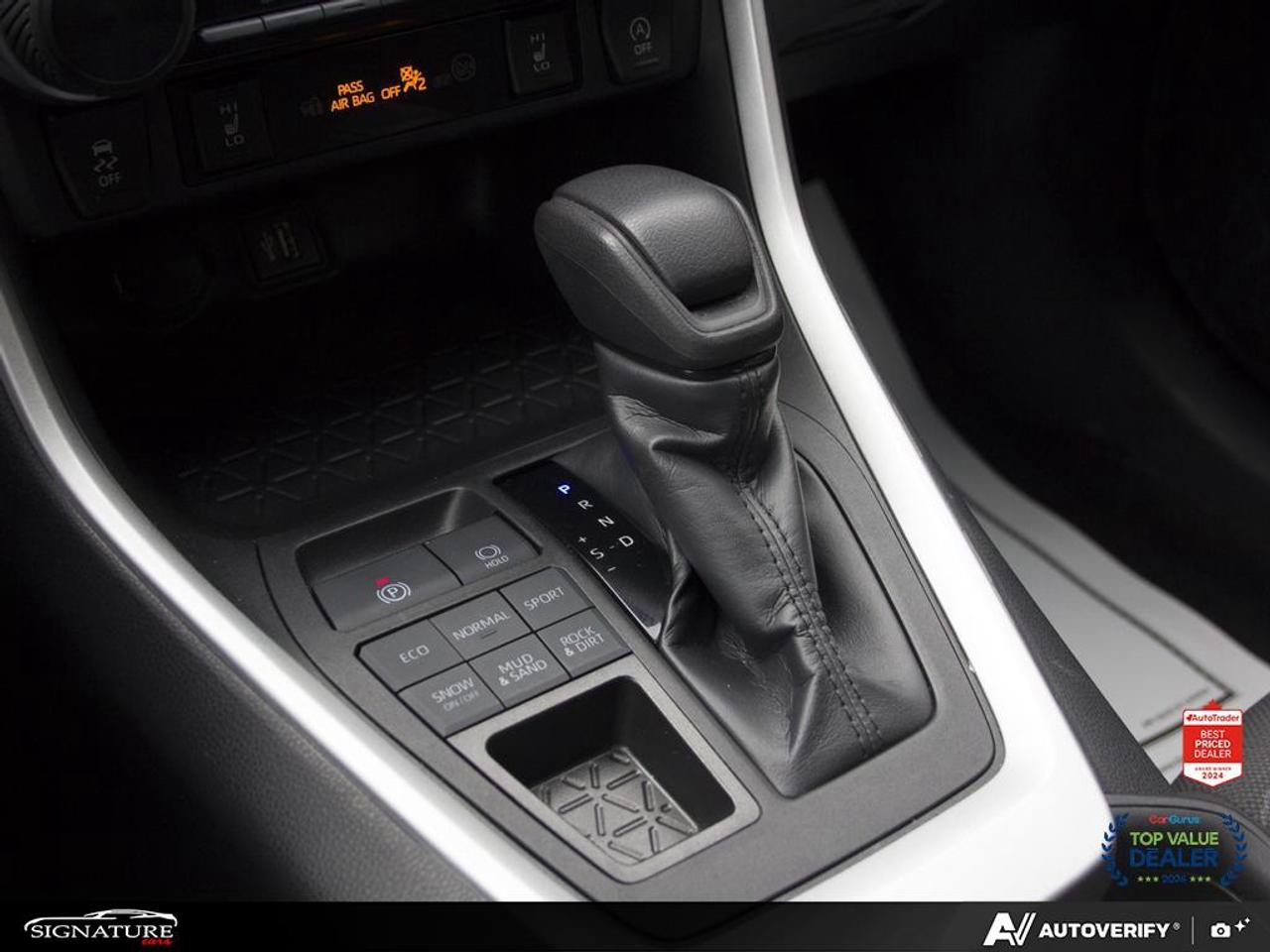 2024 Toyota RAV4 LE AWD No Accident Carplay Lane Assist BSM Photo