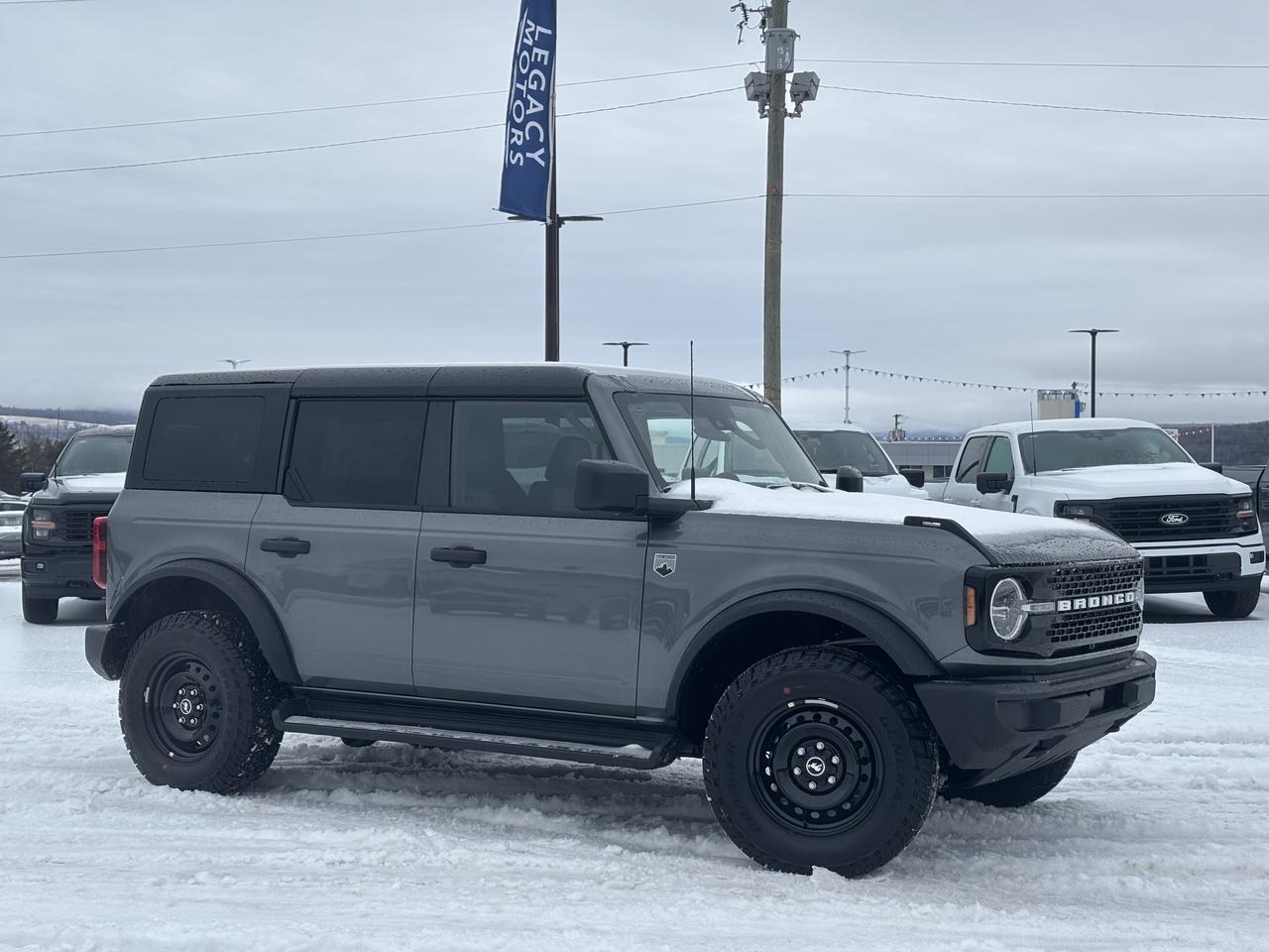 2026 Ford Bronco Big Bend® Photo0
