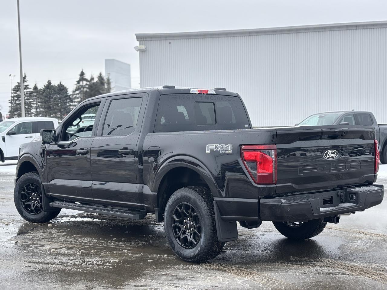 2026 Ford F-150 XLT Photo2