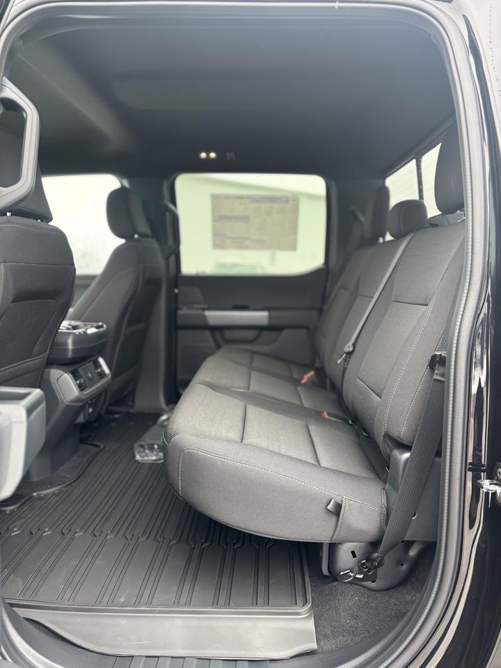 2026 Ford F-150 XLT Photo4