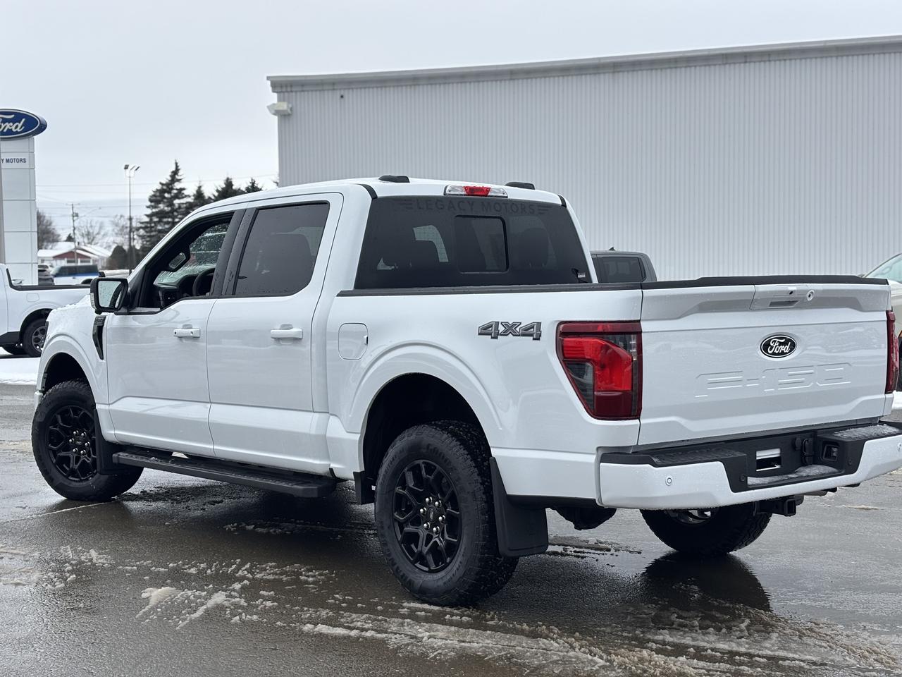 2026 Ford F-150 XLT Photo2