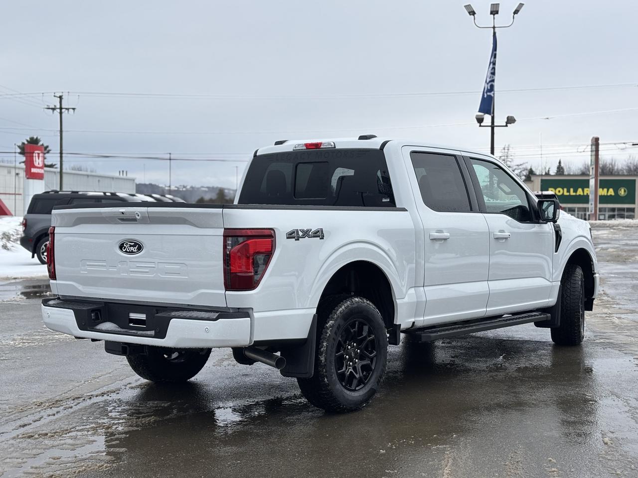 2026 Ford F-150 XLT Photo3