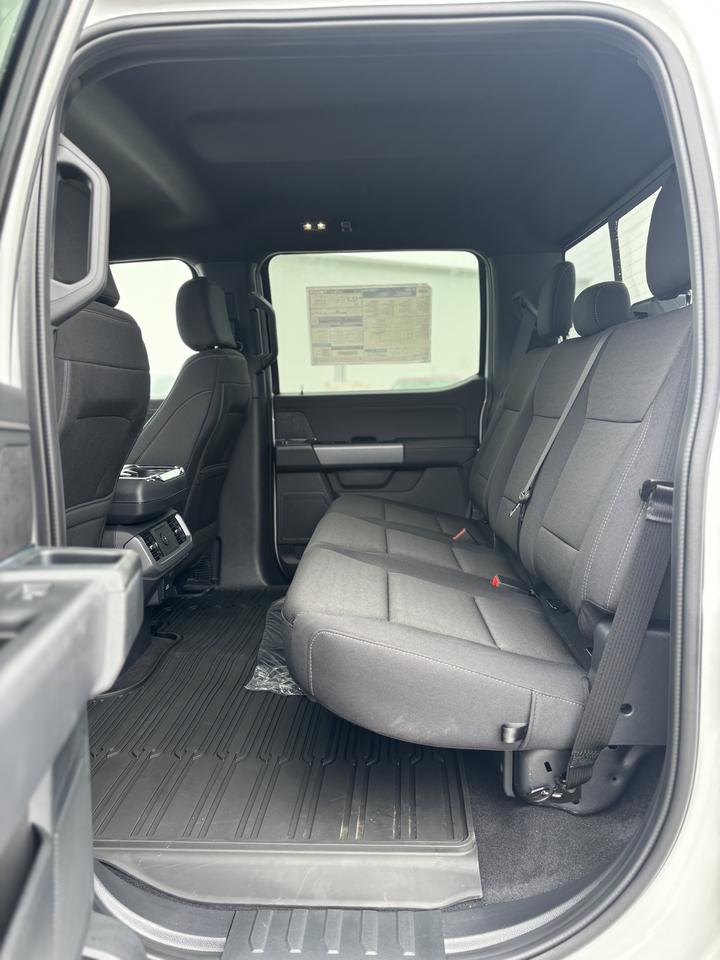 2026 Ford F-150 XLT Photo4