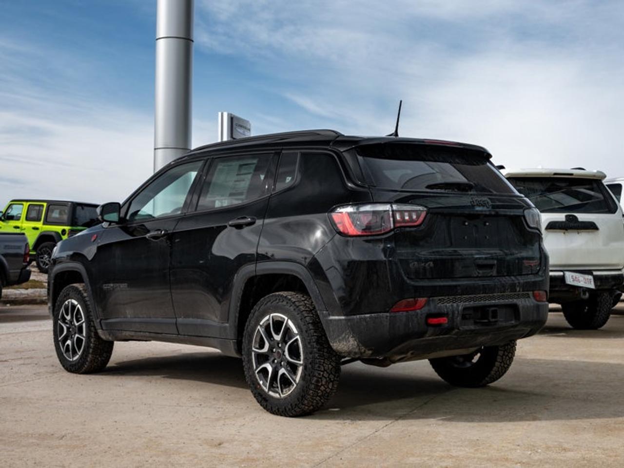2026 Jeep Compass Trailhawk Photo