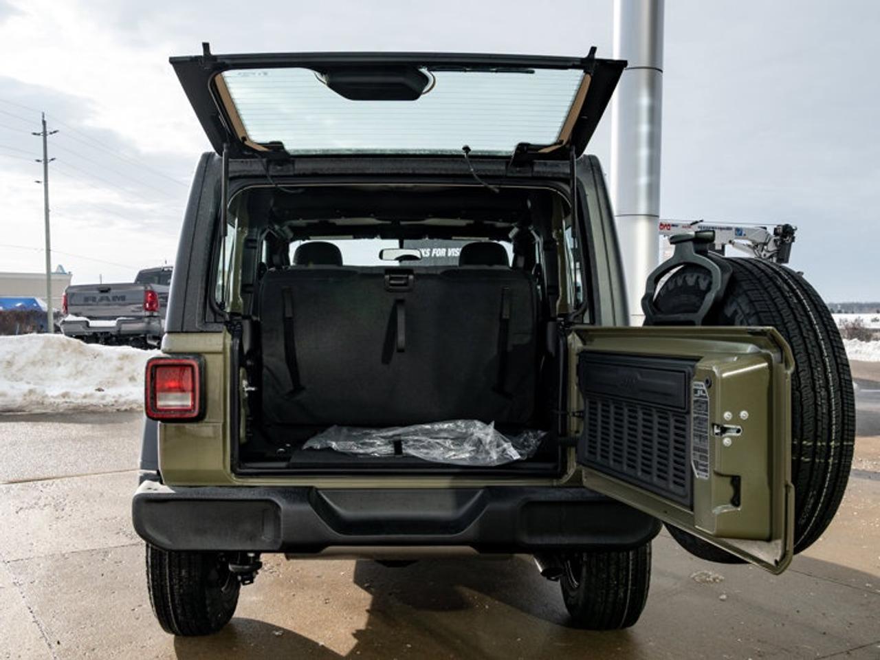 2026 Jeep Wrangler SPORT Photo