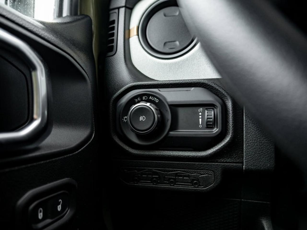 2026 Jeep Wrangler SPORT Photo