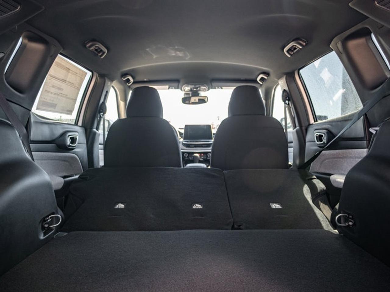 2025 Jeep Compass Sport Photo