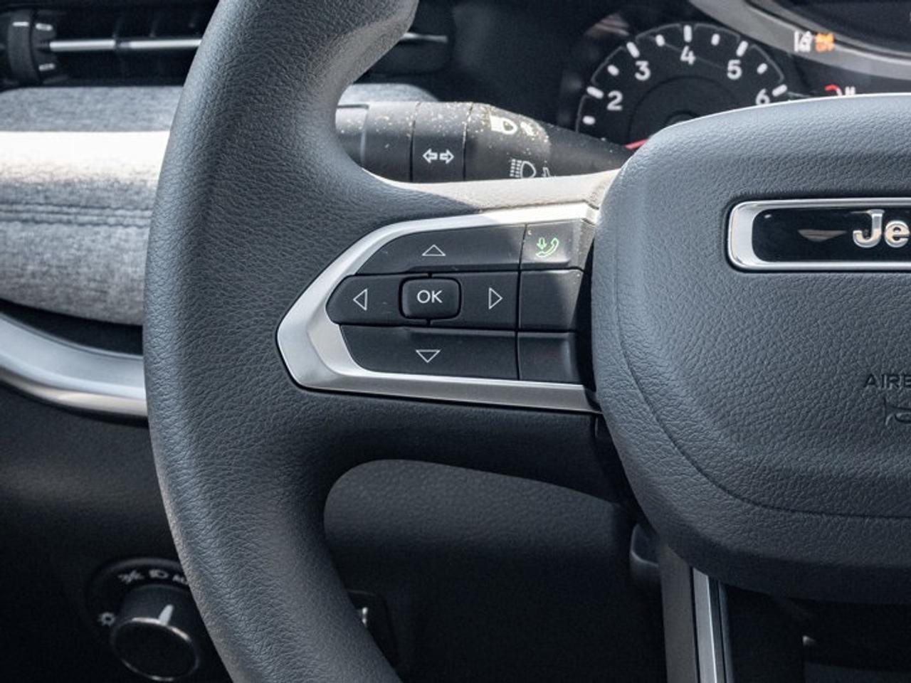 2025 Jeep Compass Sport Photo