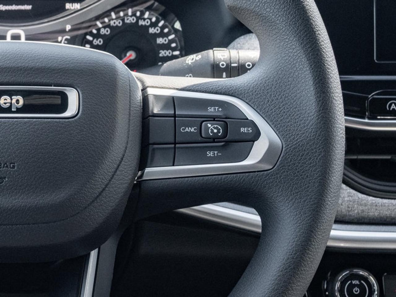 2025 Jeep Compass Sport Photo