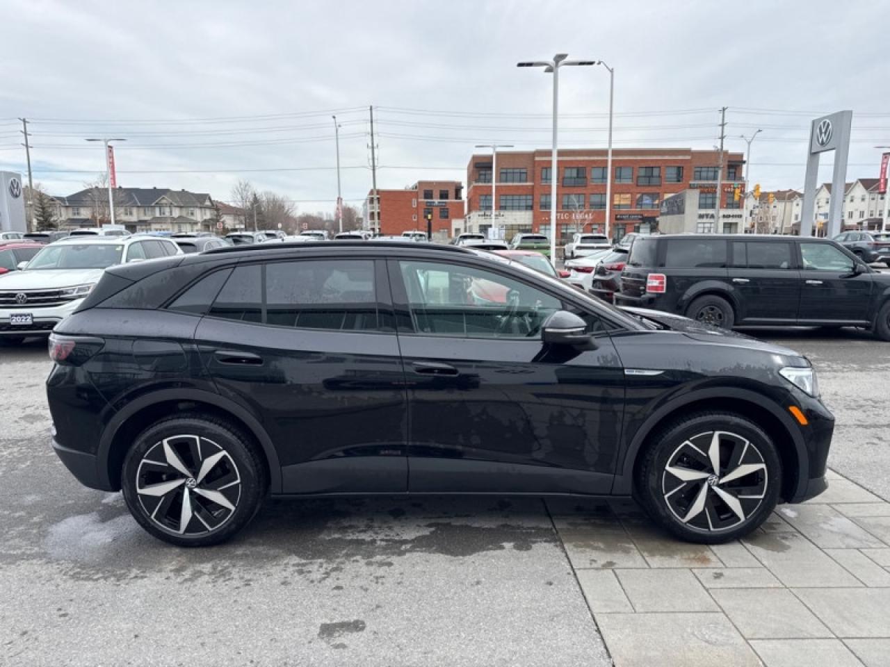 2024 Volkswagen ID.4 Pro AWD  - Certified - Tow Package Photo