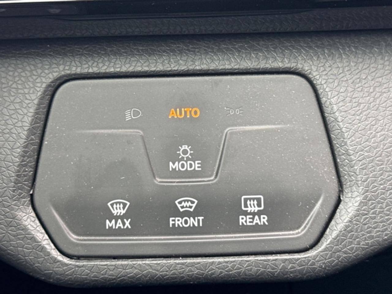 2024 Volkswagen ID.4 Pro AWD  - Certified - Tow Package Photo