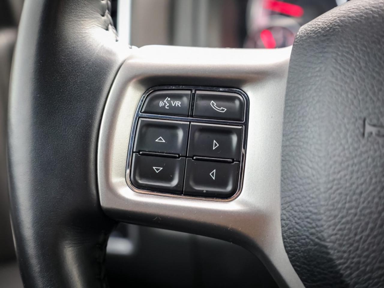 2022 RAM 1500 Classic SLT (140.5 WB 5'7 Box) SWB Photo