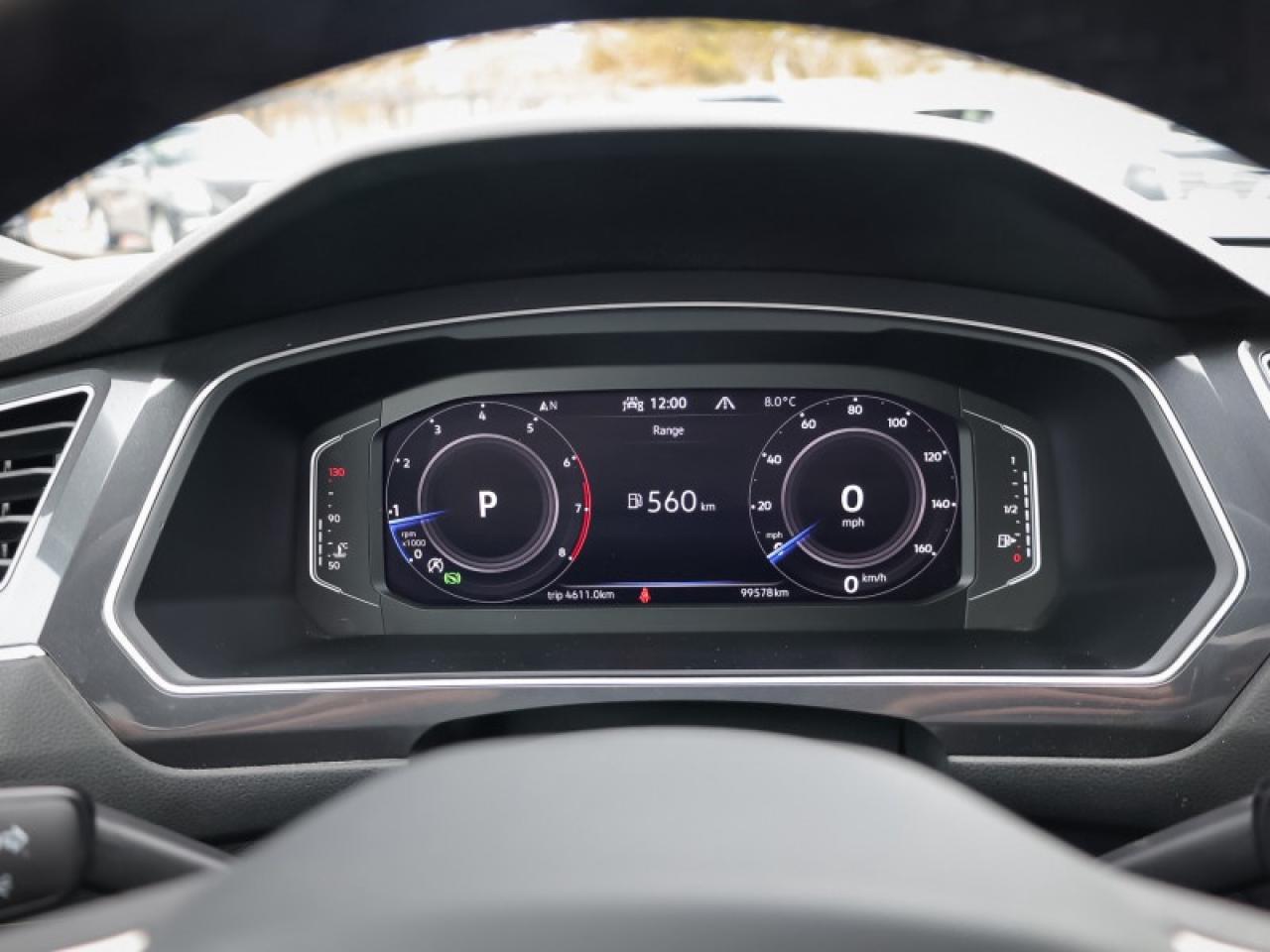 2022 Volkswagen Tiguan Comfortline R-Line Black Edition Photo