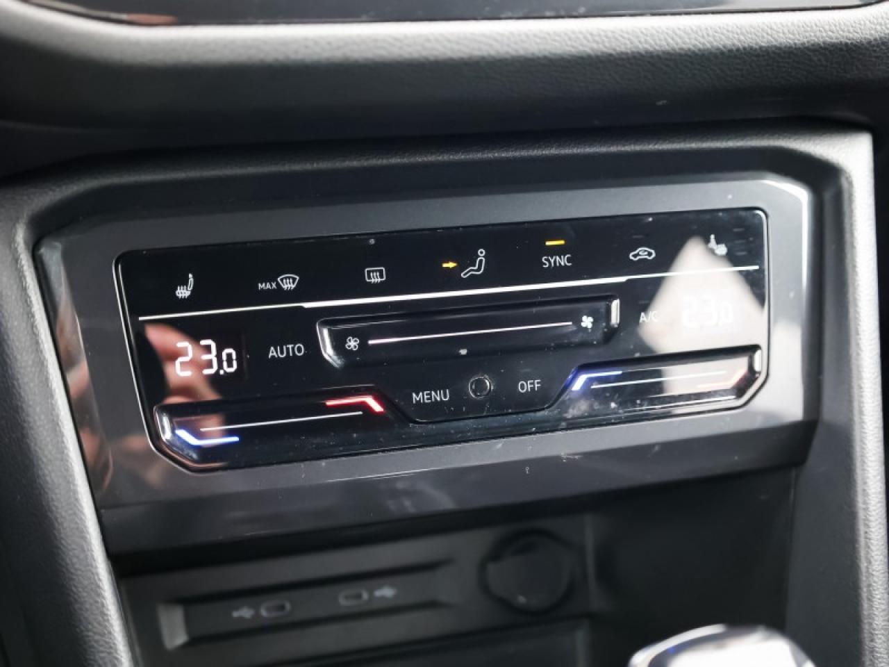 2022 Volkswagen Tiguan Comfortline R-Line Black Edition Photo