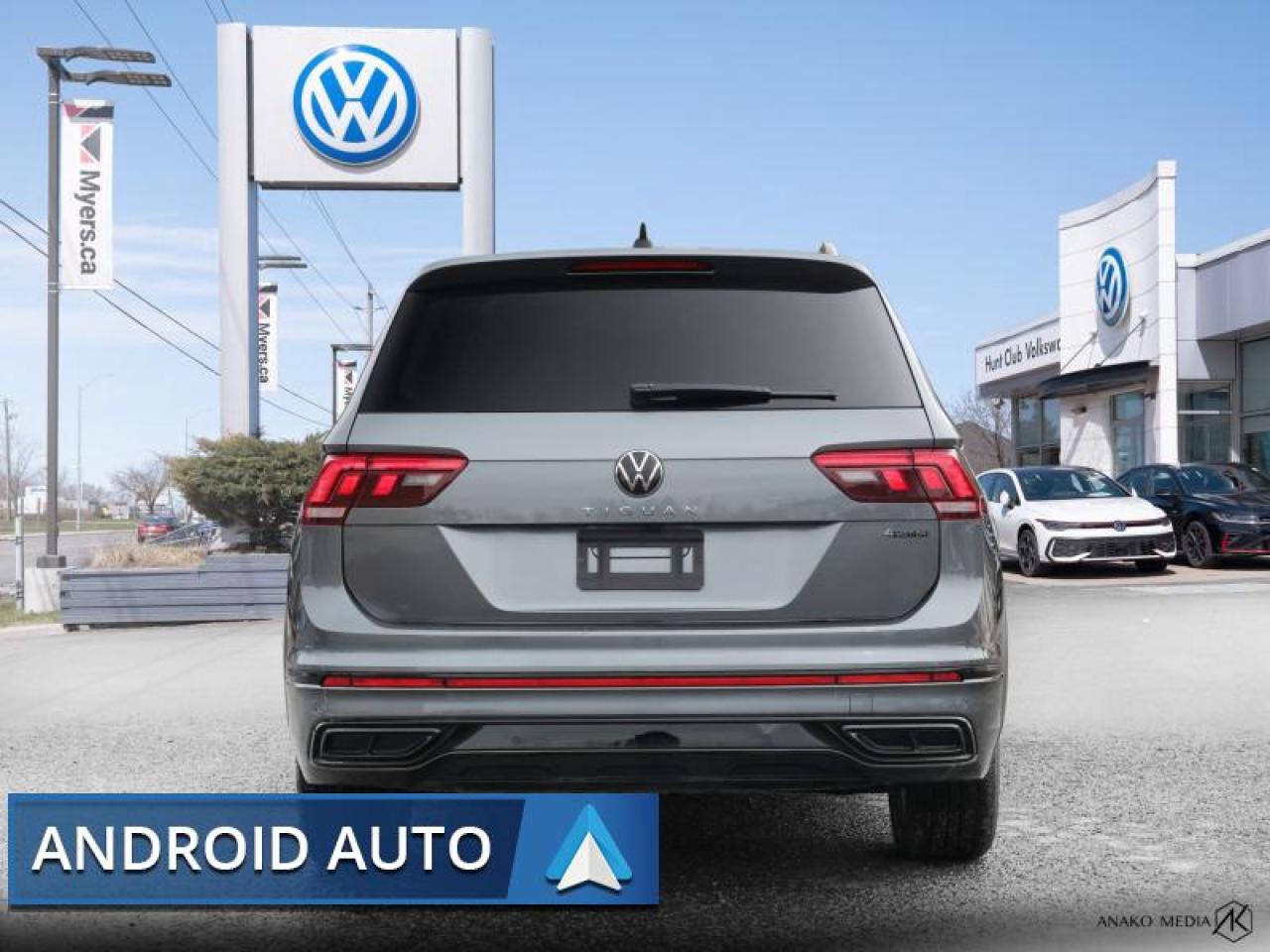 2022 Volkswagen Tiguan Comfortline R-Line Black Edition Photo