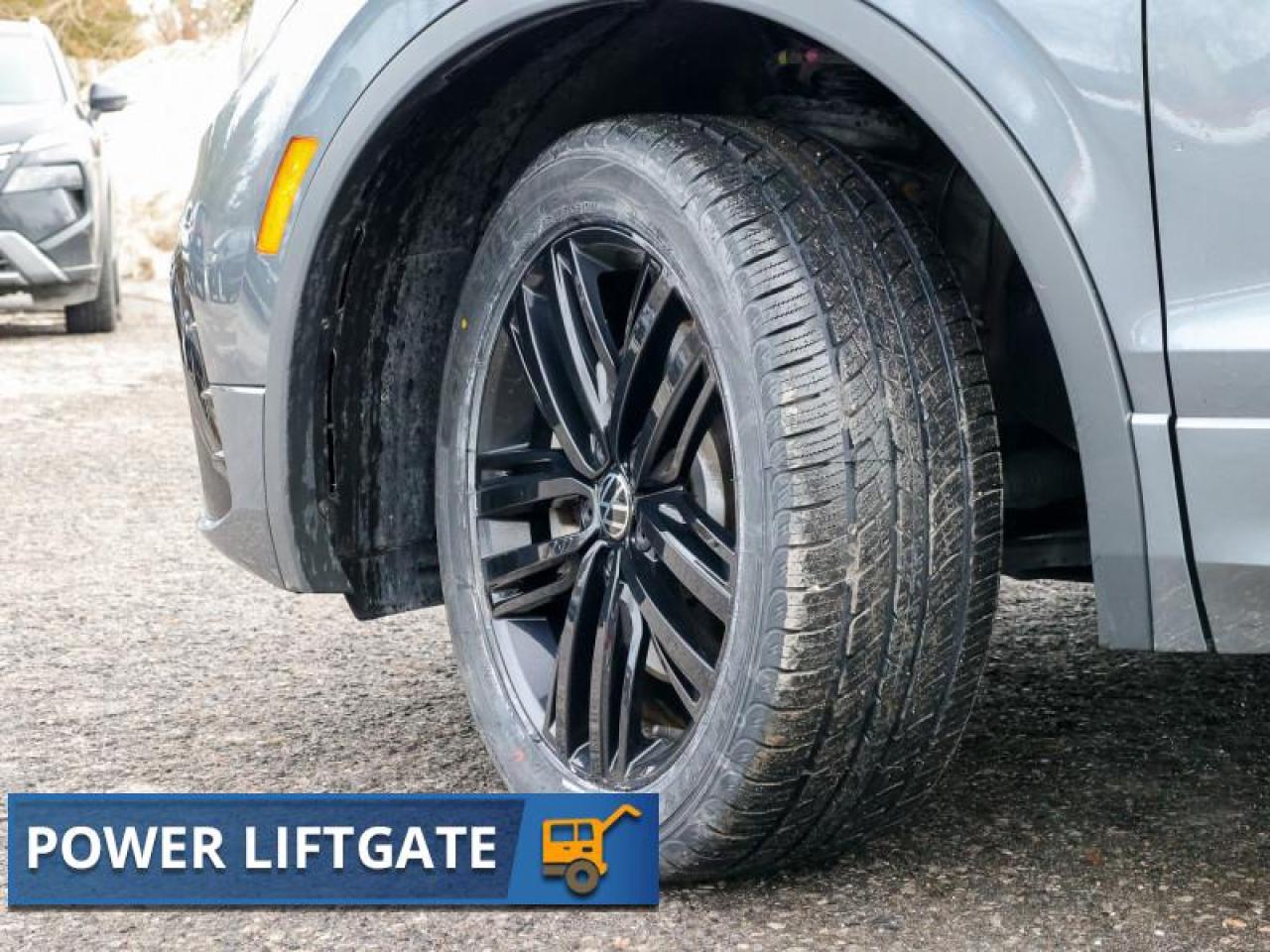 2022 Volkswagen Tiguan Comfortline R-Line Black Edition Photo