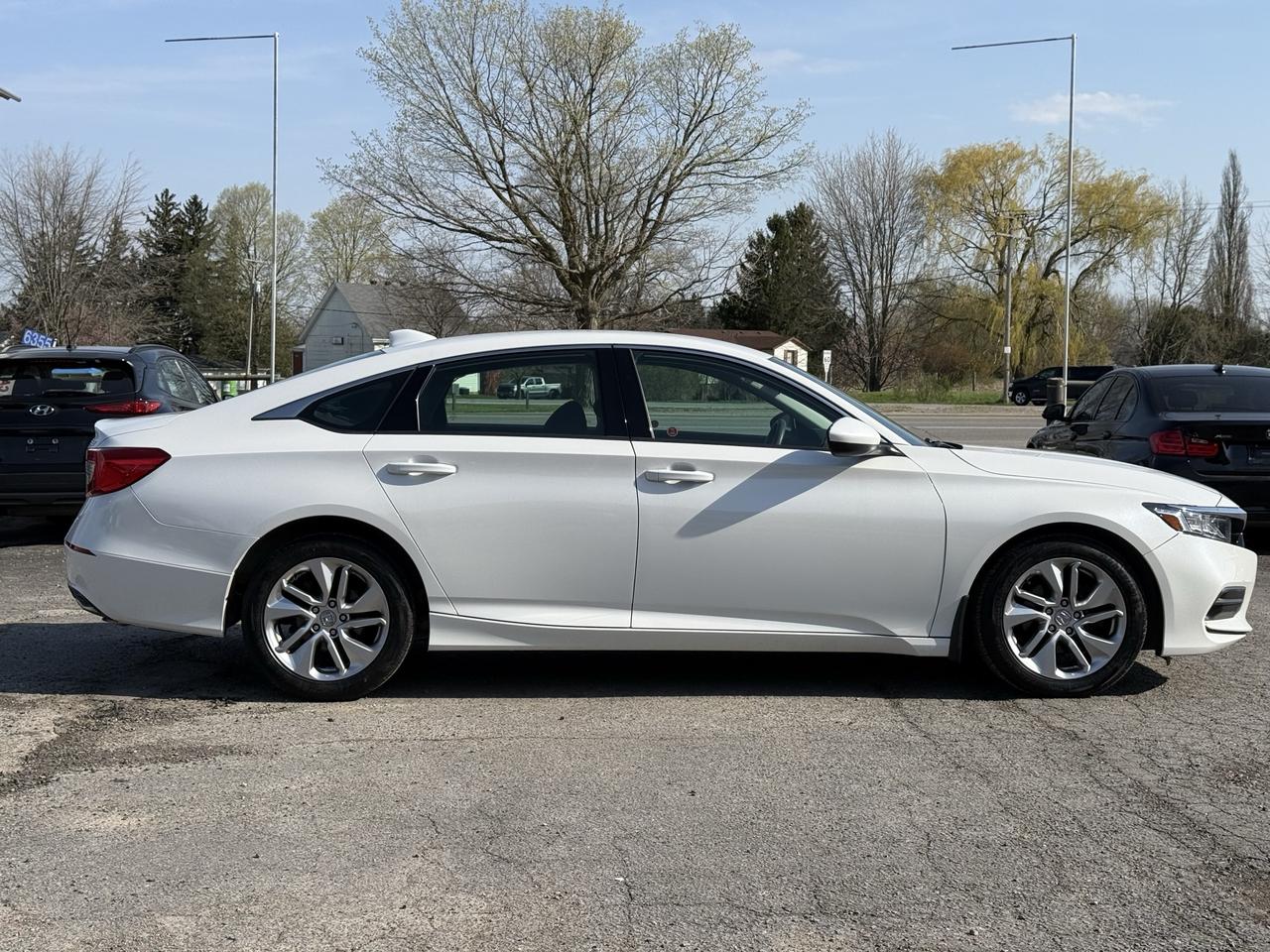 2018 Honda Accord LX Photo