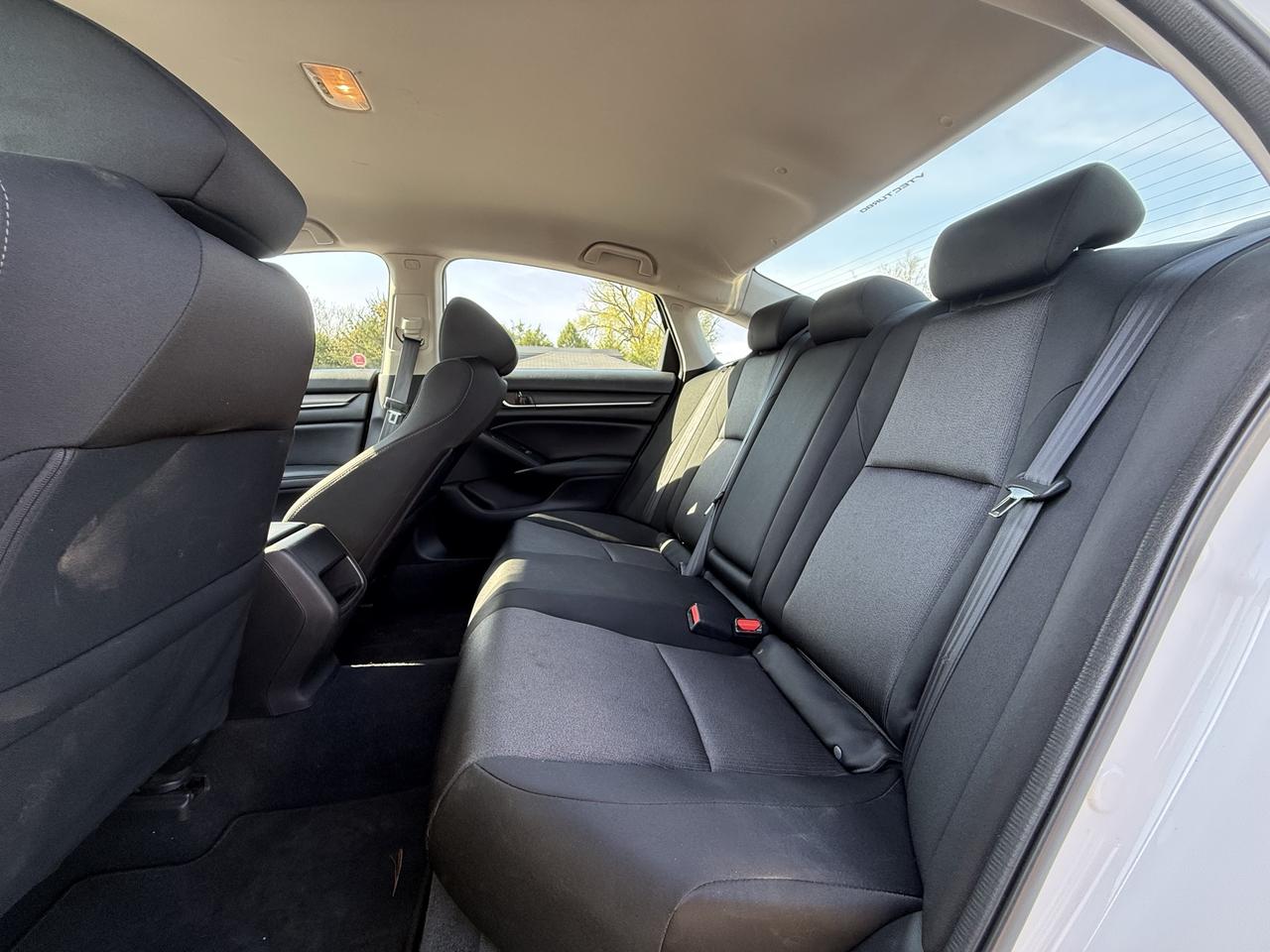 2018 Honda Accord LX Photo