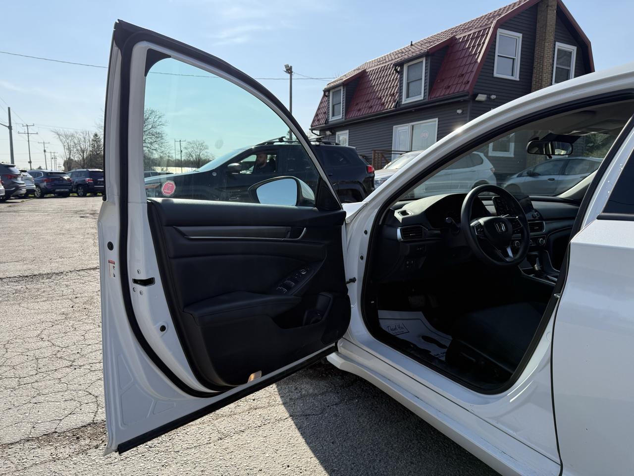 2018 Honda Accord LX Photo
