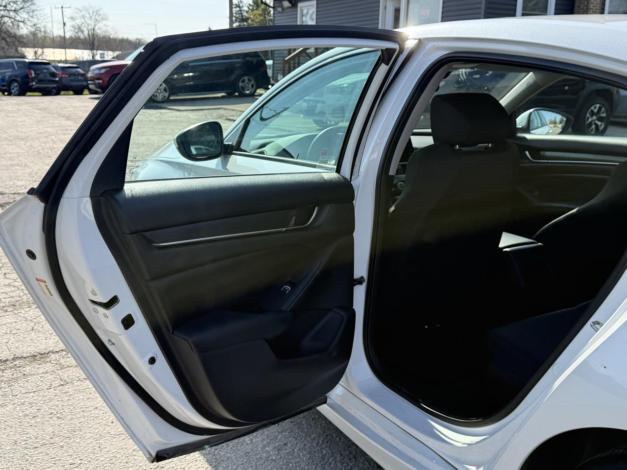 2018 Honda Accord LX Photo