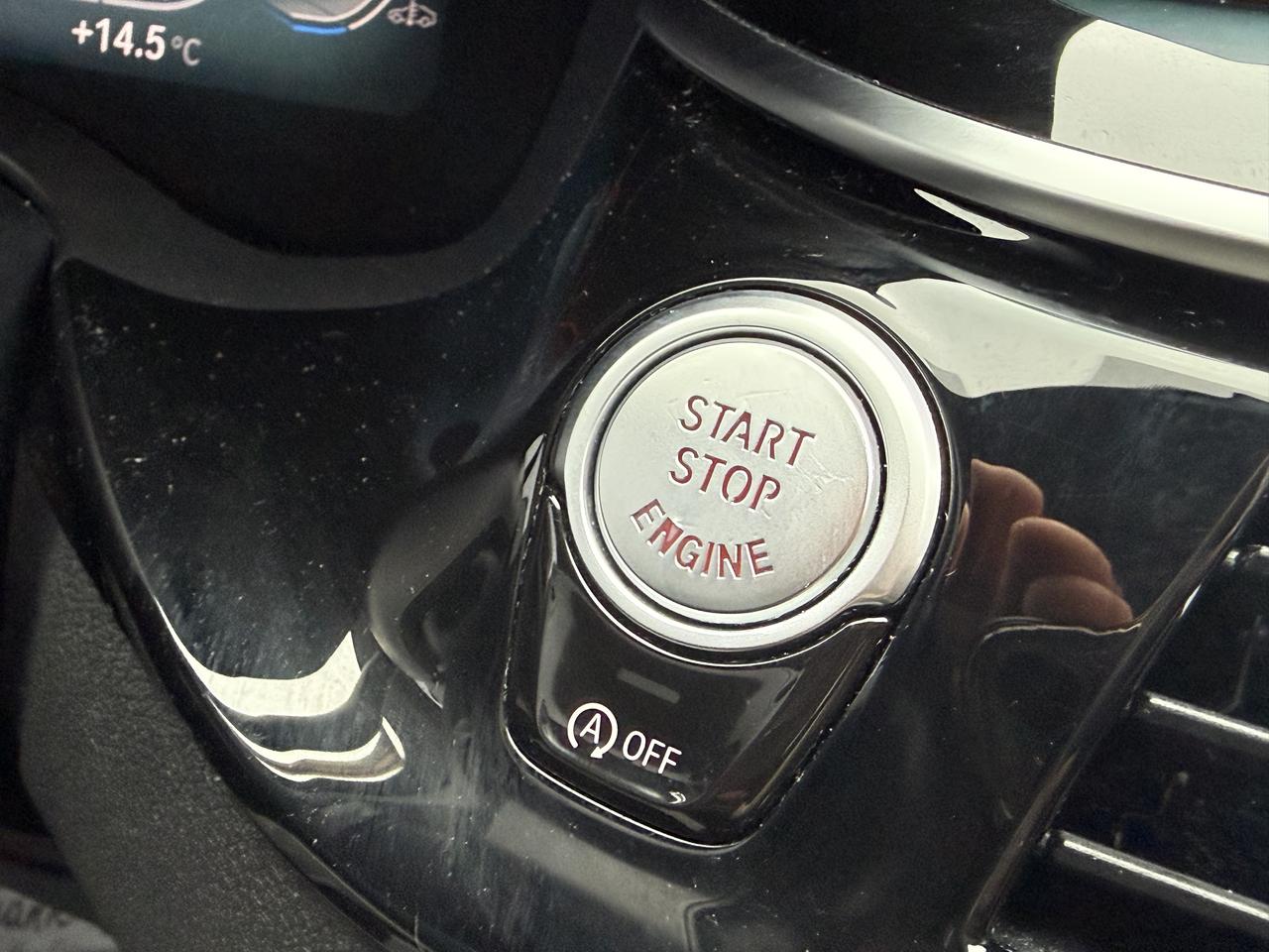 2021 BMW 5 Series 530i xDrive Photo