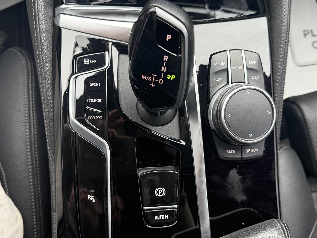 2021 BMW 5 Series 530i xDrive Photo