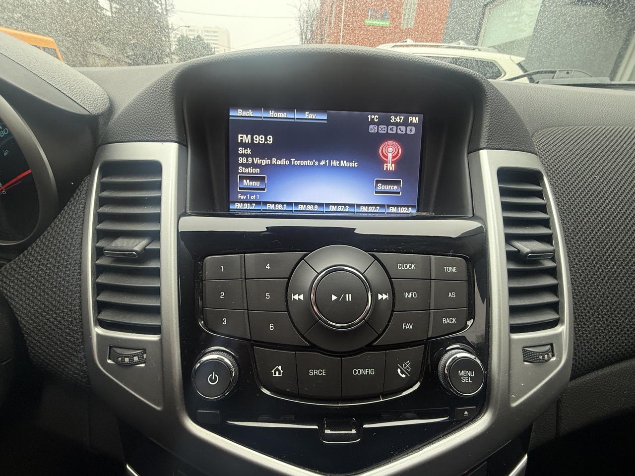 2015 Chevrolet Cruze 1LT Photo