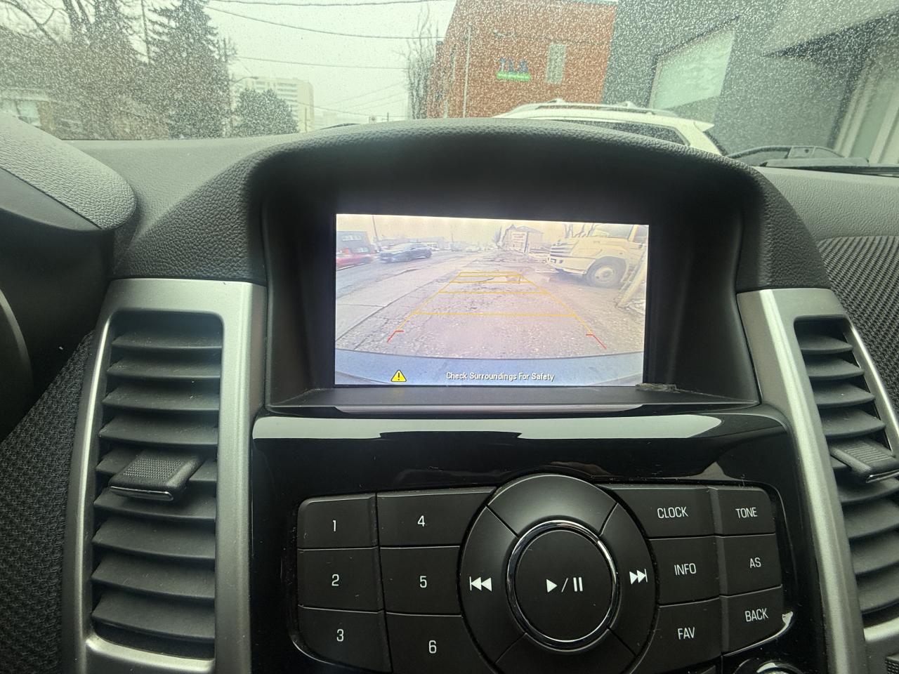 2015 Chevrolet Cruze 1LT Photo