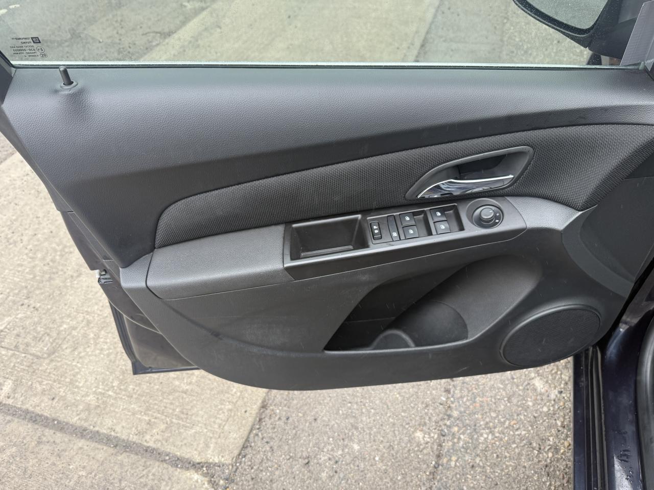 2015 Chevrolet Cruze 1LT Photo